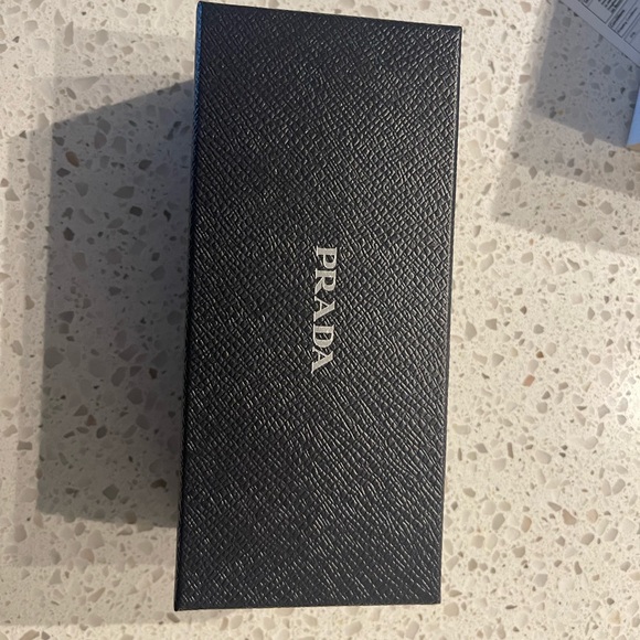 Prada polarized sunglasses - Picture 2 of 8